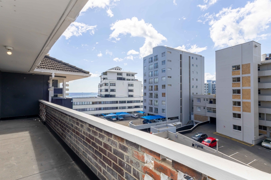 To Let 2 Bedroom Property for Rent in Sea Point Western Cape